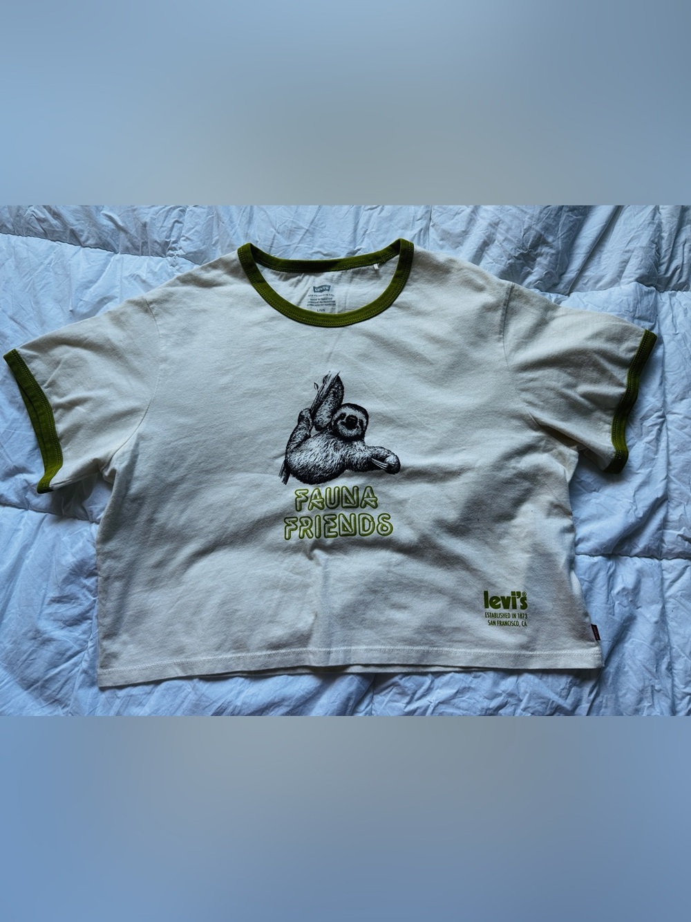 Levi's Cream Tee wm med Sloth Graphic